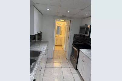 3246 N Pine Island Rd #101, Sunrise, FL 33351 - Photo 23