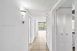 112 Royal Pk Dr, Oakland Park, FL 33309 - Photo 9