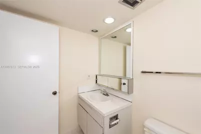 600 Biltmore Way #1014, Coral Gables, FL 33134 - Photo 19