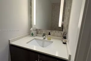 88 SW 7th St, Miami, FL 33130 - Photo 11