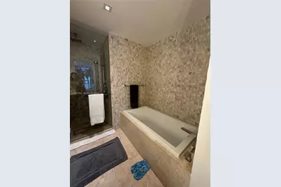 88 SW 7th St #805, Miami, FL 33130 - Photo 9