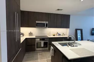 88 SW 7th St, Miami, FL 33130 - Photo 5