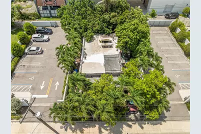 272 NW 37th St, Miami, FL 33127 - Photo 3