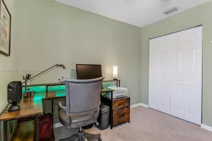 20822 NW 2nd St, Pembroke Pines, FL 33029 - Photo 25