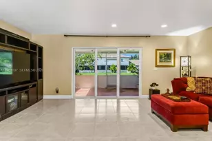 20822 NW 2nd St, Pembroke Pines, FL 33029 - Photo 13