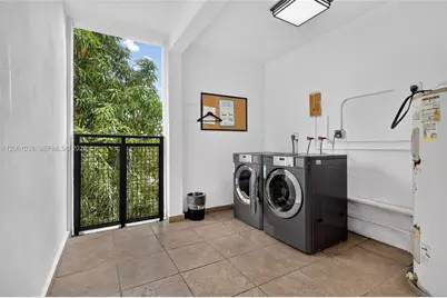 1939 Jefferson St #303, Hollywood, FL 33020 - Photo 25