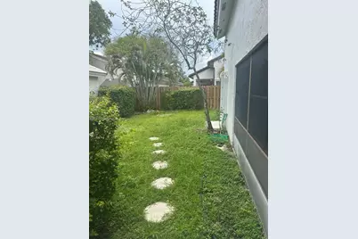 5901 Chester Ln, Davie, FL 33331 - Photo 19