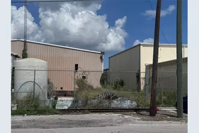 909 NW 13th St, Belle Glade, FL 33430 - Photo 3