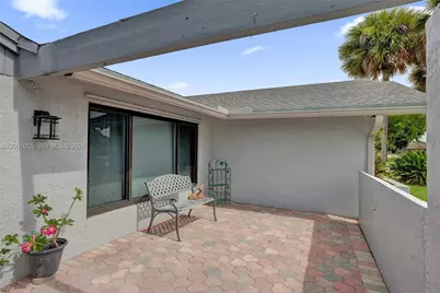 1221 NW 78th Ave, Plantation, FL 33322 - Photo 7
