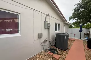 11833 SW 34th St, Miami, FL 33175 - Photo 21