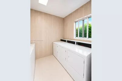 1050 94th St #4, Bay Harbor Islands, FL 33154 - Photo 17