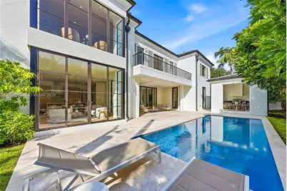 1220 S Alhambra Cir, Coral Gables, FL 33146 - Photo 21