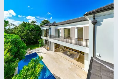 1220 S Alhambra Cir, Coral Gables, FL 33146 - Photo 5