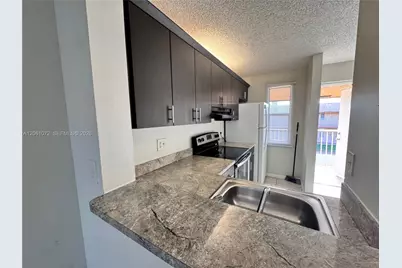95 NE 41st St #J153, Oakland Park, FL 33334 - Photo 5