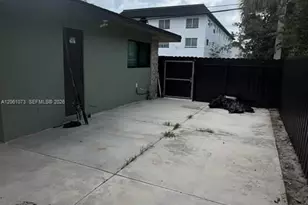 1050 NE 9th Ave, Fort Lauderdale, FL 33304 - Photo 13