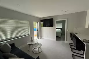 1050 NE 9th Ave, Fort Lauderdale, FL 33304 - Photo 5
