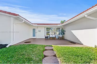 2207 NE 16th Ave, Wilton Manors, FL 33305 - Photo 3
