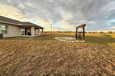 7033 Waldo Cir, Labelle, FL 33935 - Photo 3