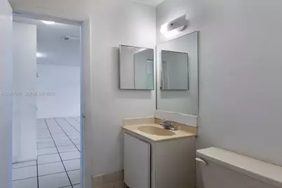 6305 W 22nd Ct, Hialeah, FL 33016 - Photo 11
