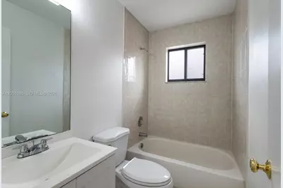 6305 W 22nd Ct, Hialeah, FL 33016 - Photo 31