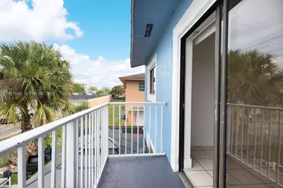 6305 W 22nd Ct, Hialeah, FL 33016 - Photo 27