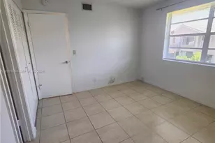 10004 Twin Lakes Dr, Coral Springs, FL 33071 - Photo 13