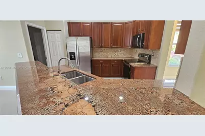 23663 SW 107th Ct, Homestead, FL 33032 - Photo 9