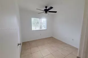 995 NE 34th Ave, Homestead, FL 33033 - Photo 9