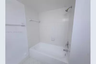995 NE 34th Ave #101, Homestead, FL 33033 - Photo 5