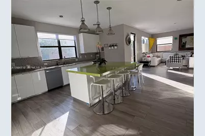 8925 NW 99th Ct, Doral, FL 33178 - Photo 13