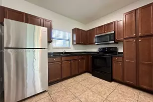 1035 NE 10th Ave, Fort Lauderdale, FL 33304 - Photo 3