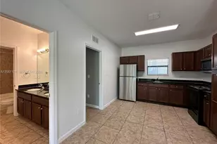 1035 NE 10th Ave, Fort Lauderdale, FL 33304 - Photo 1