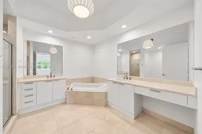 15051 Royal Oaks Ln #102, North Miami, FL 33181 - Photo 17