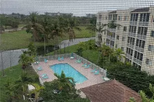 3500 Oaks Clubhouse Dr, Pompano Beach, FL 33069 - Photo 45