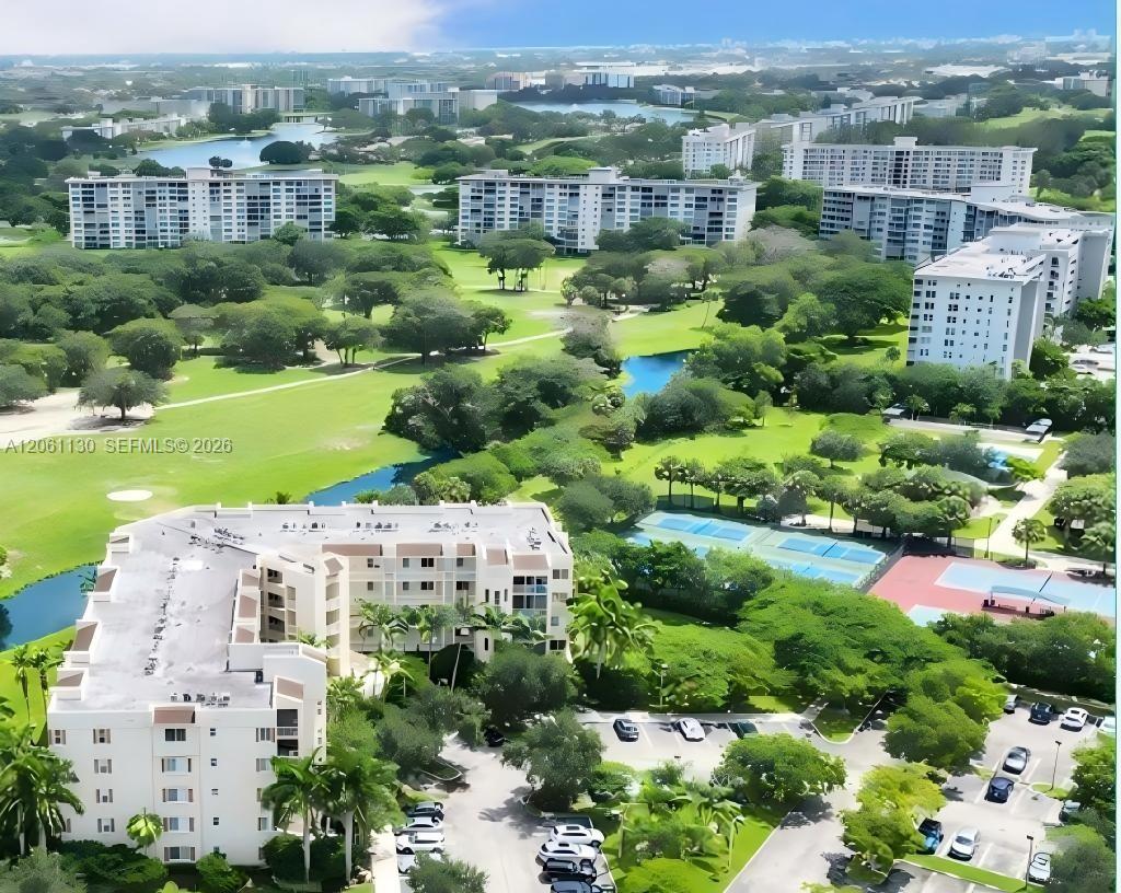 3500 Oaks Clubhouse Dr #207 main architectural view