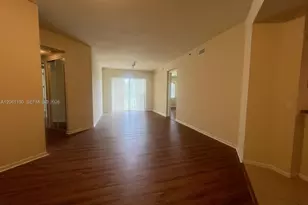 3500 Oaks Clubhouse Dr, Pompano Beach, FL 33069 - Photo 11