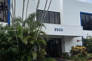 3500 Oaks Clubhouse Dr, Pompano Beach, FL 33069 - Photo 43