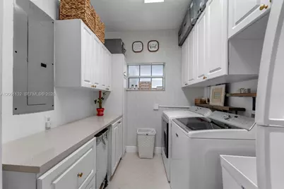 9735 SW 64th St, Miami, FL 33173 - Photo 35