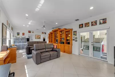 9735 SW 64th St, Miami, FL 33173 - Photo 33