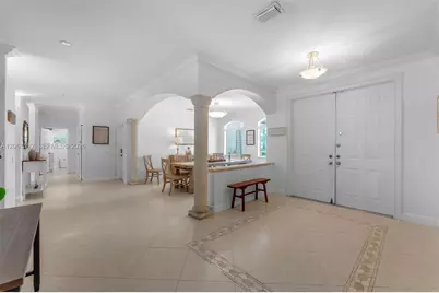 9735 SW 64th St, Miami, FL 33173 - Photo 3