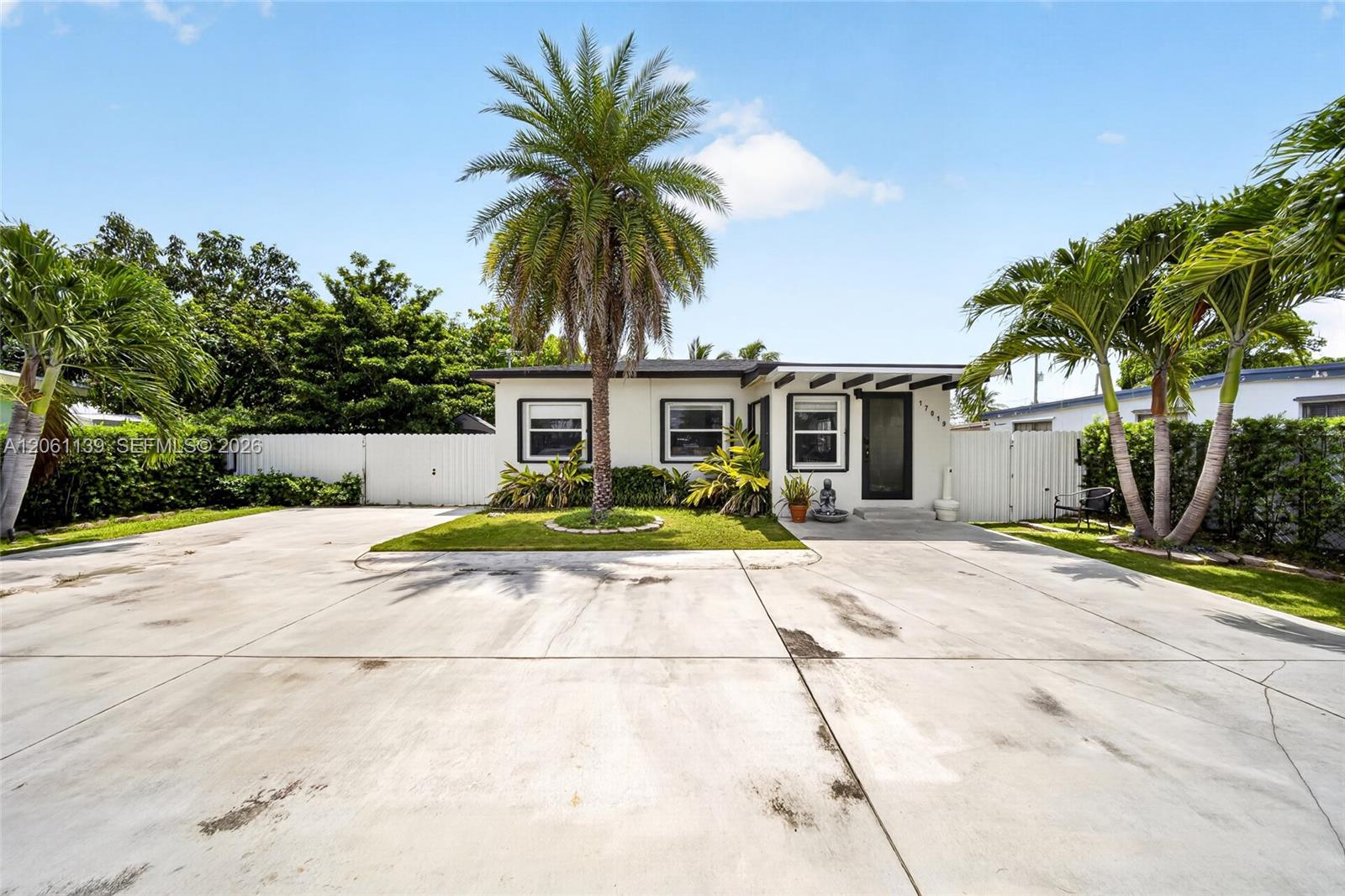 17019 SW 100th Ave - 17019 SW 100th Ave, Miami, FL 33157 Luxury Property | Jose Angel Pina