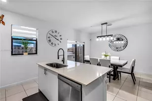278 SW 159th Pl, Pembroke Pines, FL 33027 - Photo 15