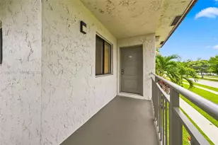 16257 Saddle Club Rd, Weston, FL 33326 - Photo 5