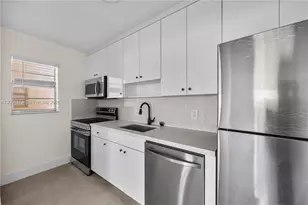 1720 Cleveland St, Hollywood, FL 33020 - Photo 3