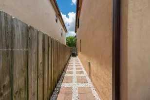 233 NE 23rd Terrace, Homestead, FL 33033 - Photo 35