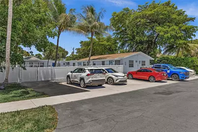 161 NW 40th St #1, Oakland Park, FL 33309 - Photo 25