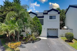 21221 NE 3rd Ct, Miami, FL 33179 - Photo 29