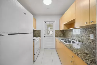 5450 Hollywood Blvd #202, Hollywood, FL 33021 - Photo 15