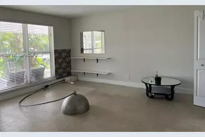 1409 NE 21st St, Wilton Manors, FL 33305 - Photo 5