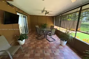 9397 SW 130th St, Miami, FL 33176 - Photo 11